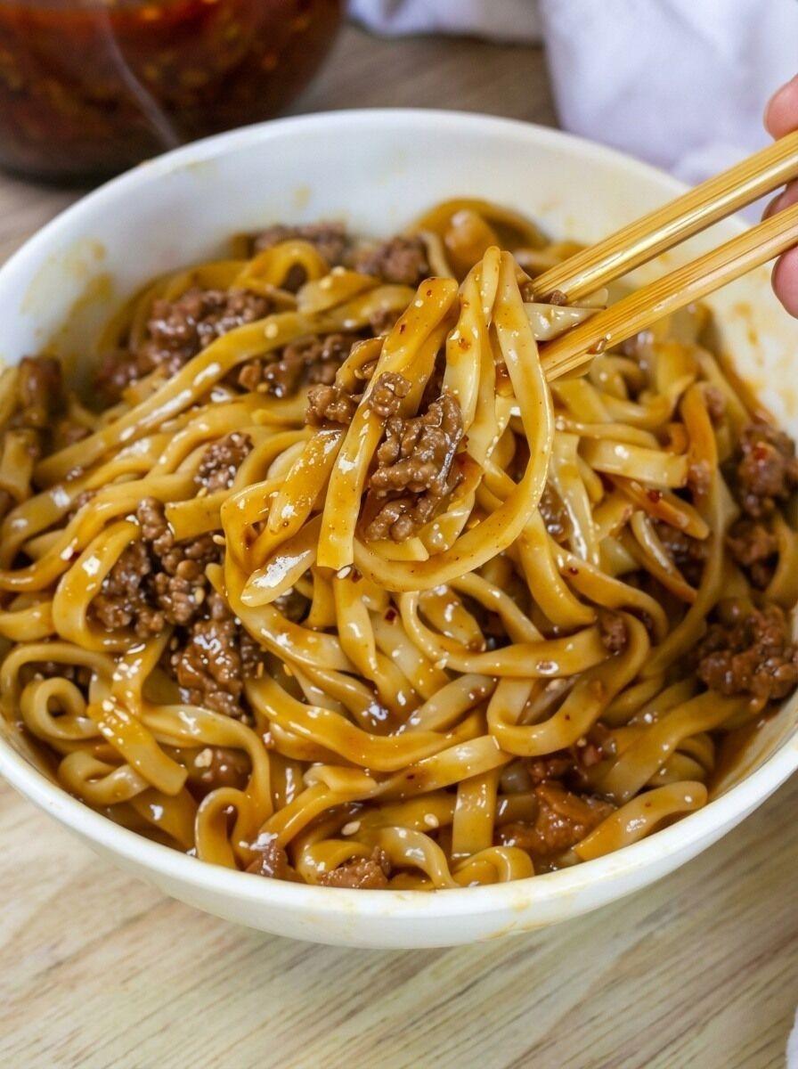 Mongolian Ground Beef Noodles: The 20-Minute Dinner That Tastes Like Takeout (But Better!)